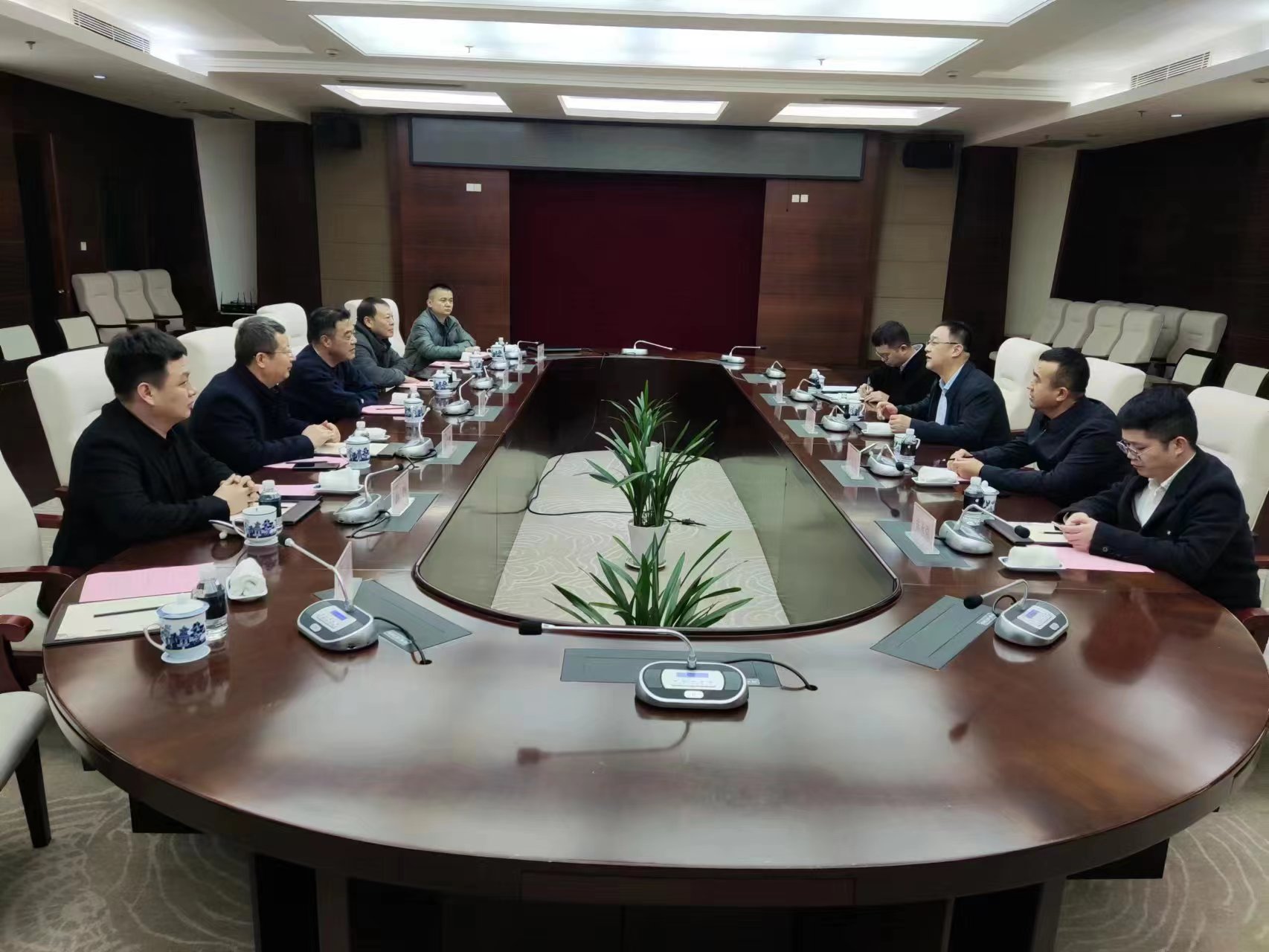 乌海市副市长王继平一行到太阳成集团tyc138股份调研指导 (3).jpg